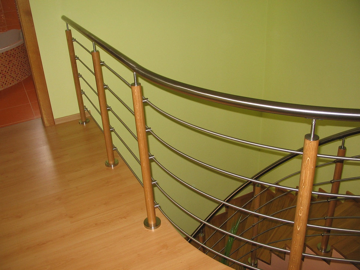 Sloupek zábradlí drěvo buk nerez výplňe AISI304